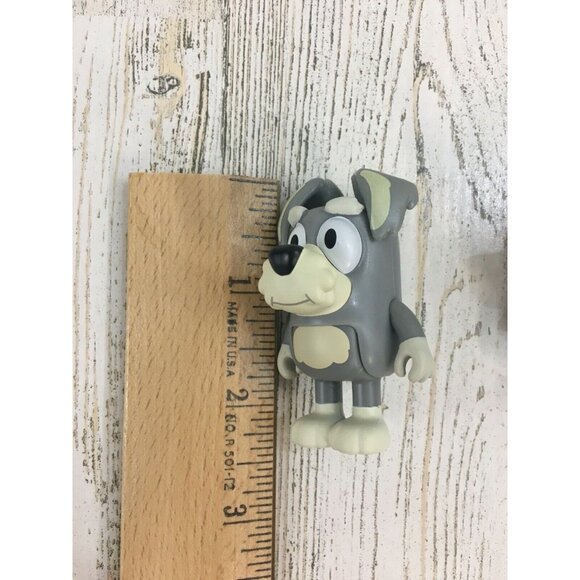 Bluey The Terriers with Swords Shield School Friends Jo Dan Adam Figure Triplets - Picture 15 of 16